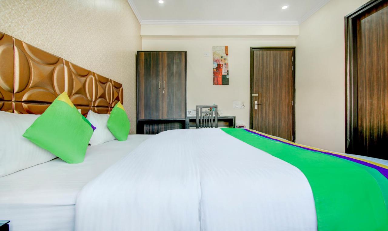 Hotel Treebo Trend Blooms Premium Gurgáon Exteriér fotografie